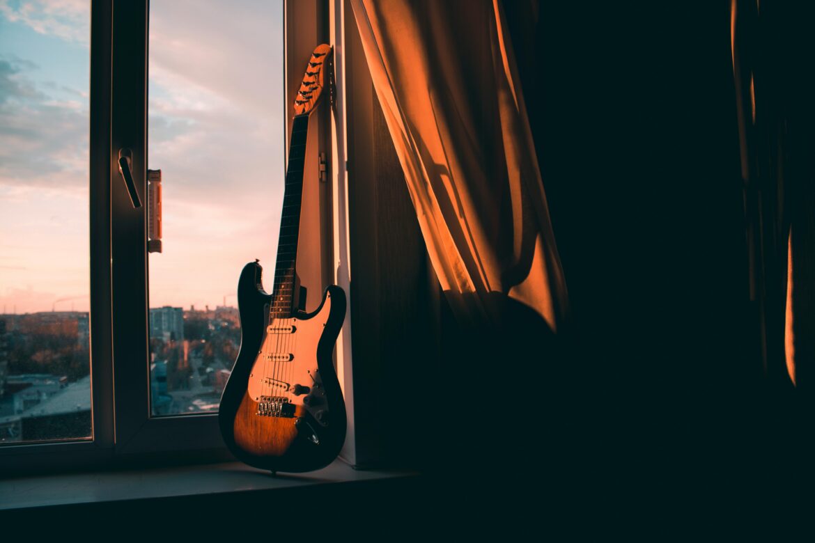 A Musical Revolution That Changed Everything: What problem did the electric guitar solve?