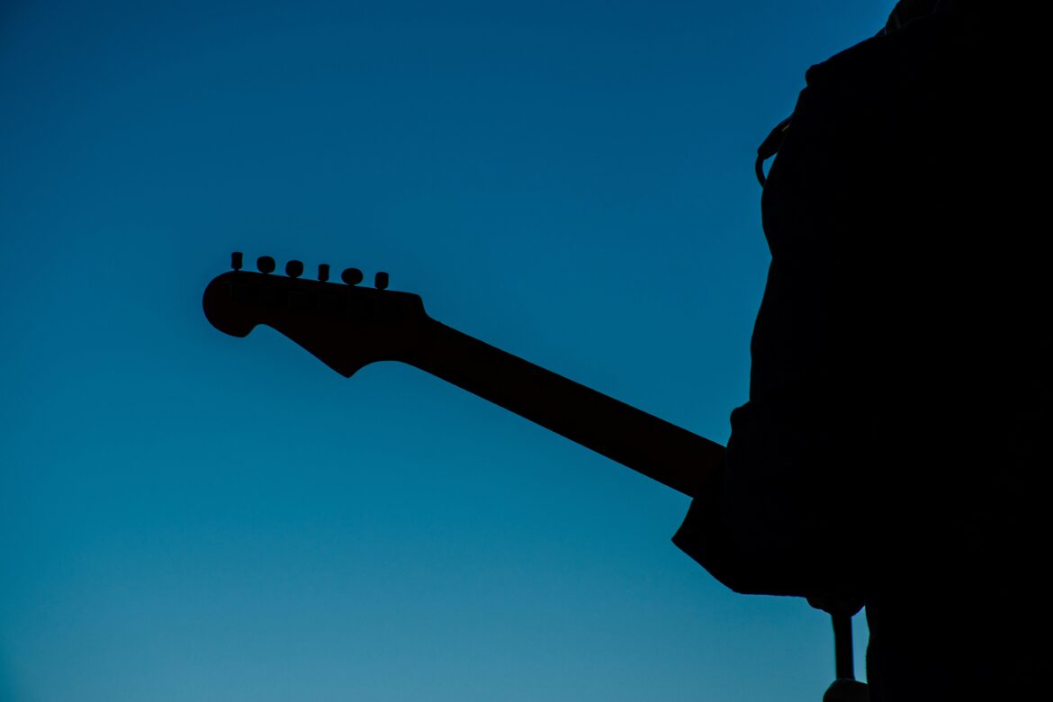The Electric Guitar Revolution: Who started playing electric guitar?