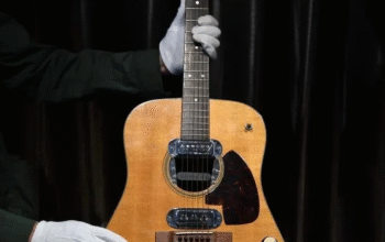 Martin D-18E Acoustic