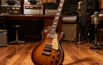Who recorded the first electric guitar